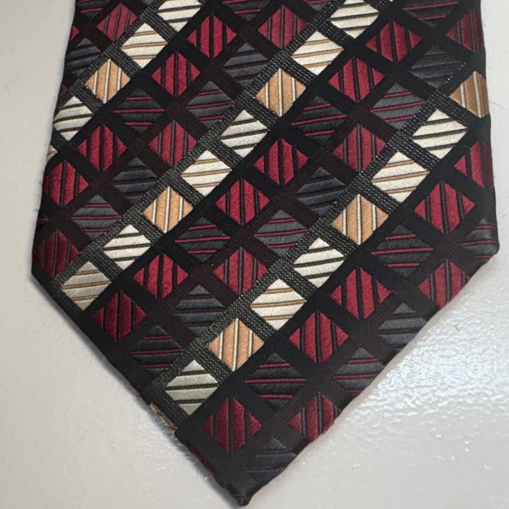 Bergamo Geometric Burgundy, Taupe & Black X-Long Tie